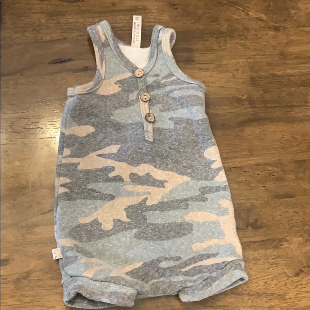 CHILDHOODS muted camo romper size 18-24 month